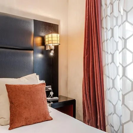 Hotel Hotiday Collection - Arc De Triomphe Parigi