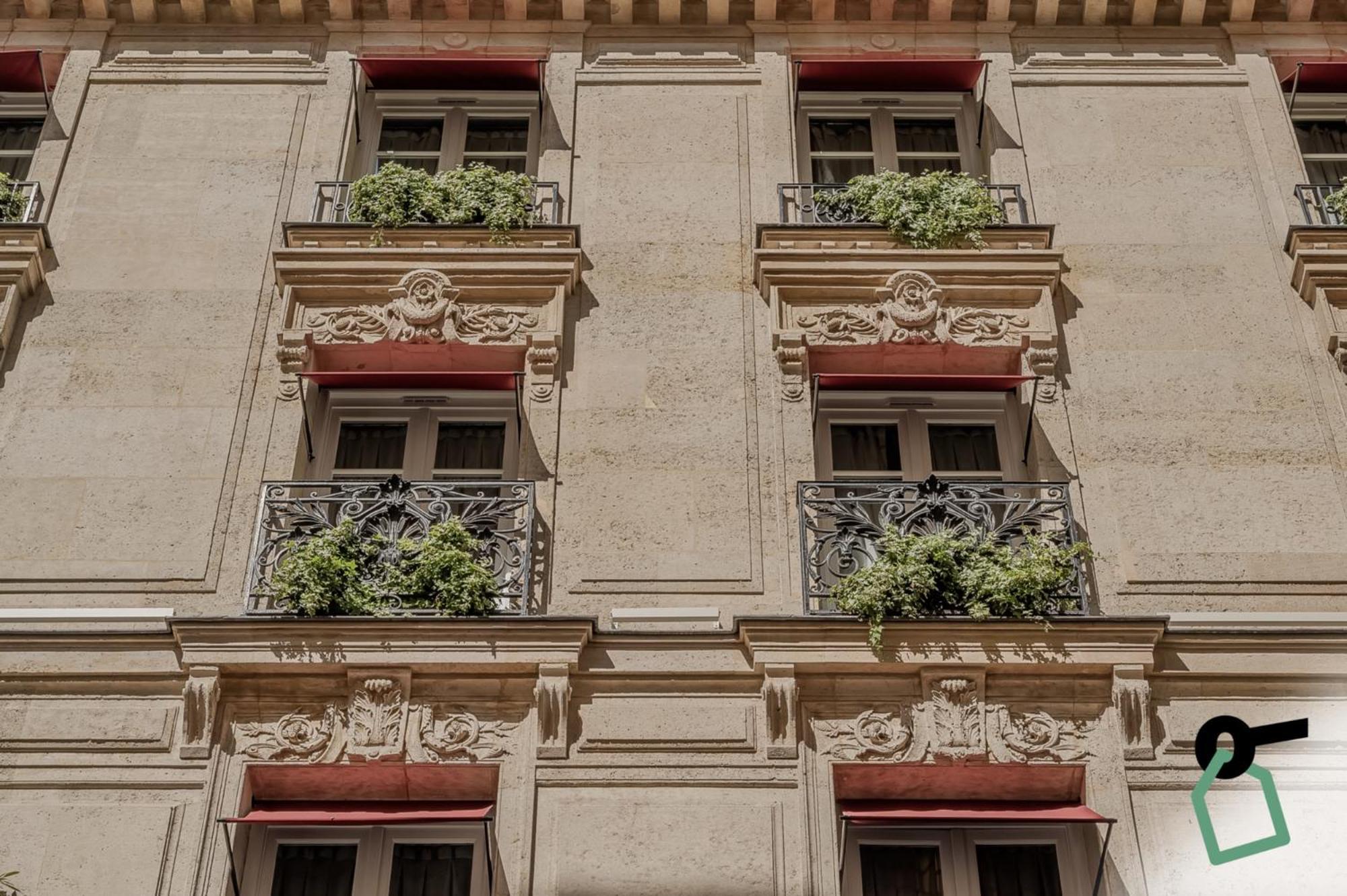 Hotel Hotiday Collection - Arc De Triomphe Parigi