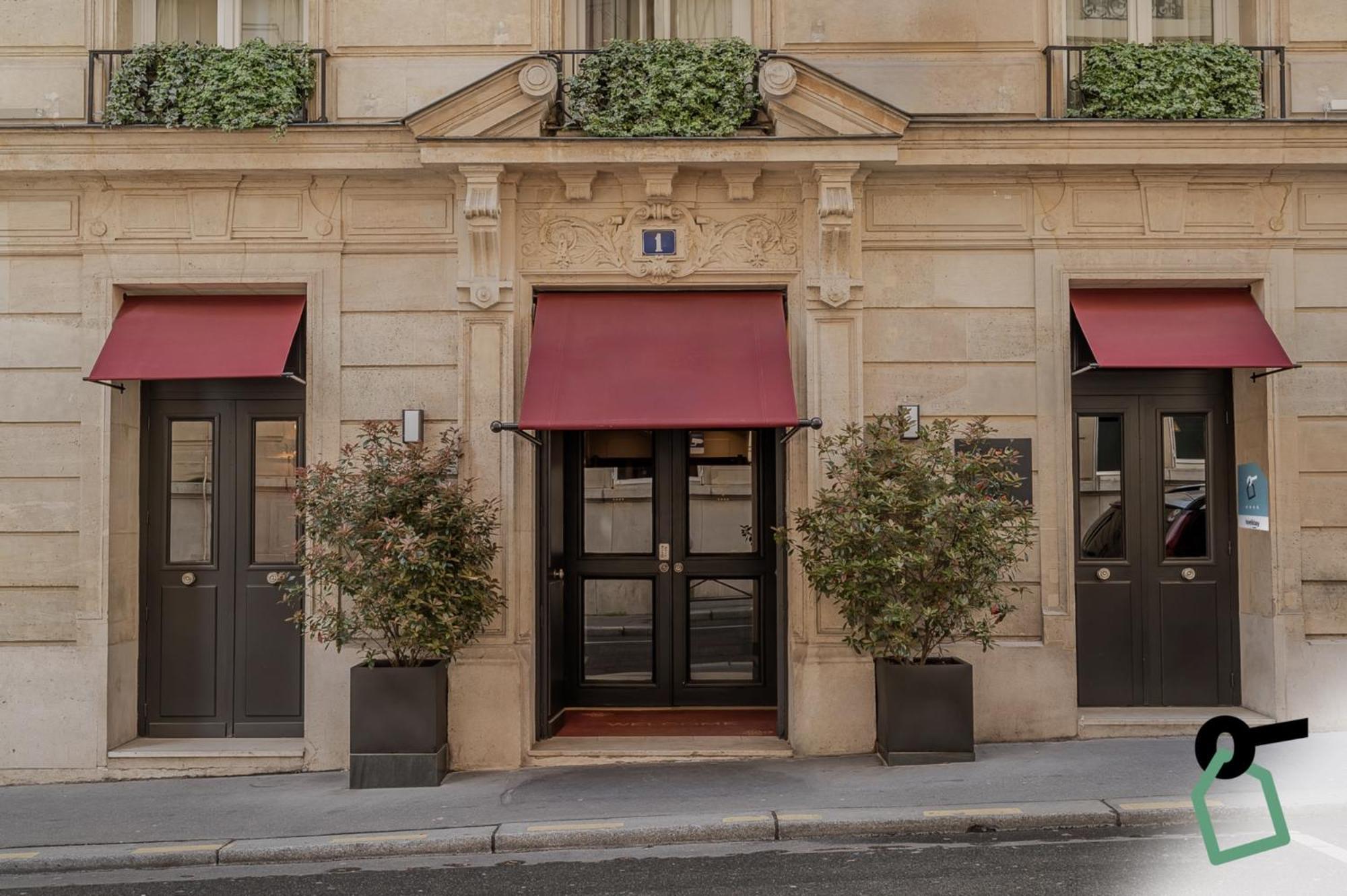 Hotiday Collection - Arc De Triomphe Hotel Parigi