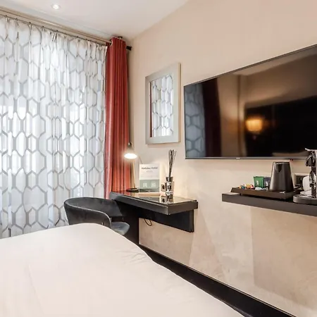 Hotiday Collection - Arc De Triomphe 4* Parigi