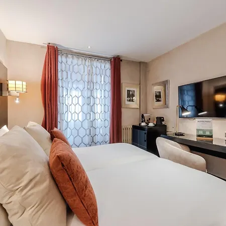 Hotel Hotiday Collection - Arc De Triomphe Parigi